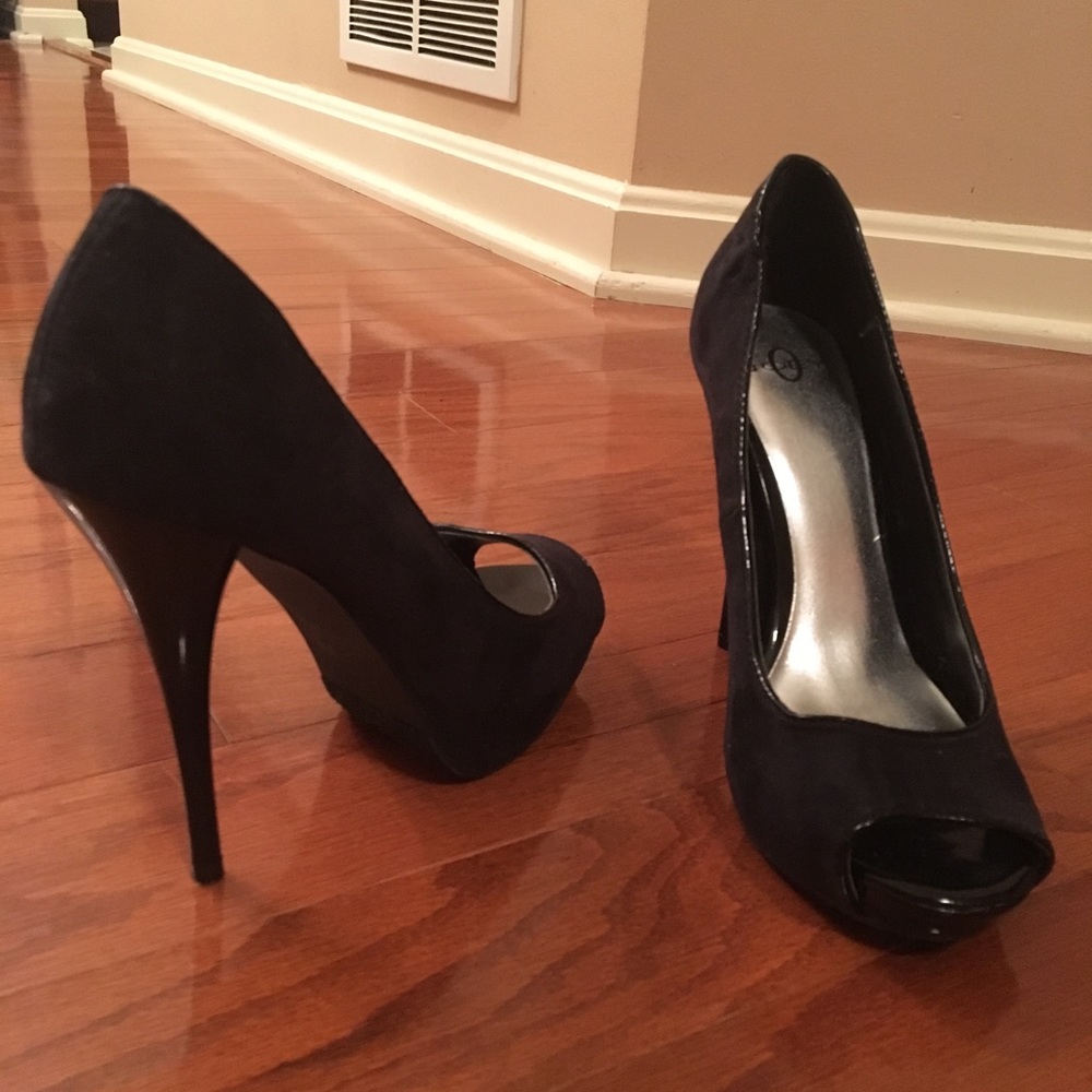 Women’s Joey black stiletto heels size 6